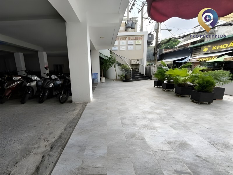 Tòa nhà Trần Việt